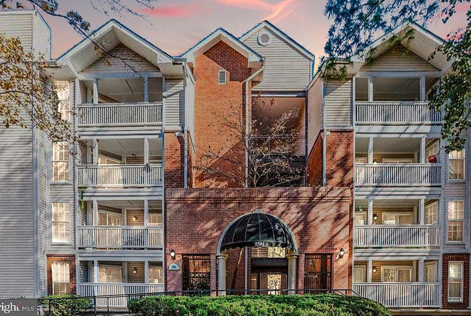 1st image of 1504 Lincoln Way APT 308
