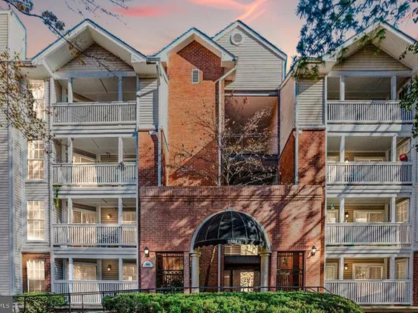 1504 Lincoln Way APT 308, Mc Lean, VA 22102