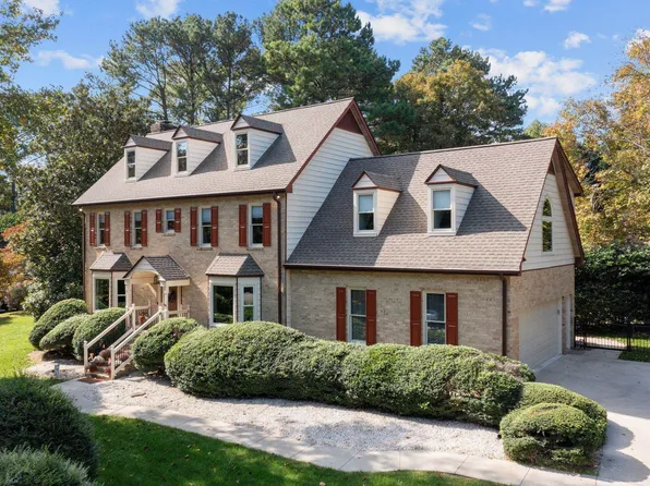 1504 Chatsworth Ln, Raleigh, NC 27614