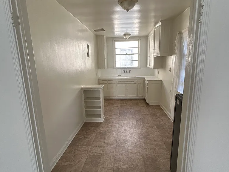 4249 Degnan Blvd #3 — Photo 6
