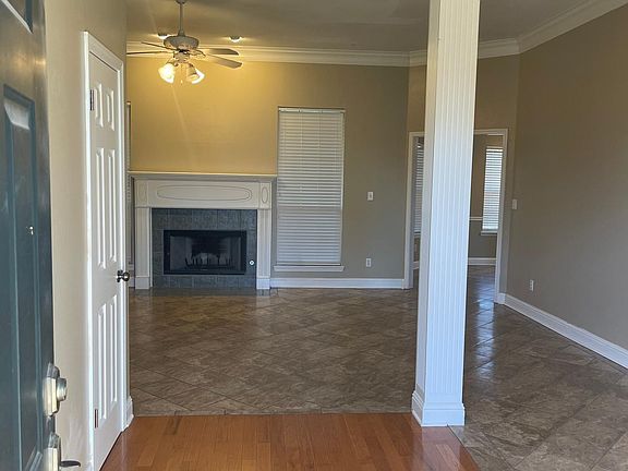 3rd image of 257 Dana Ln