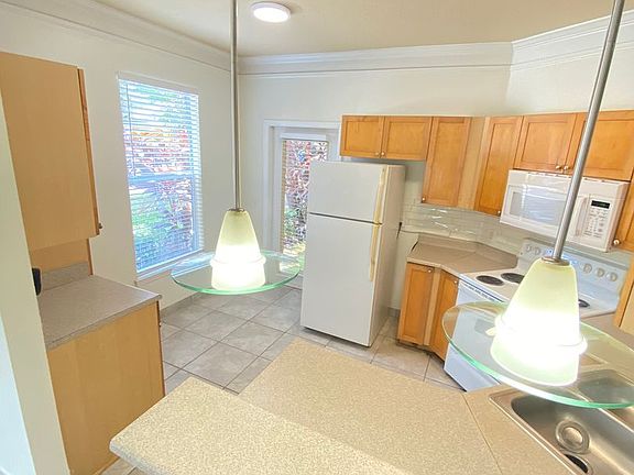 3rd image of 19934 Villa Isle Dr Unit 107