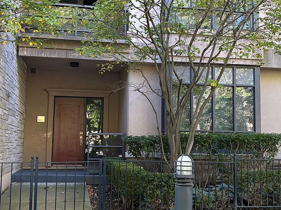 3rd image of 500 Doris Ave #Townhouse 3