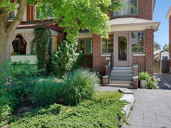 2nd image of 217 Humbercrest Blvd