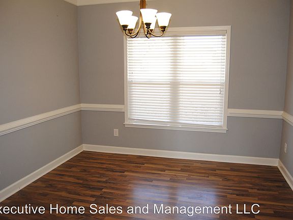 3rd image of 102 Ingram Fields Dr