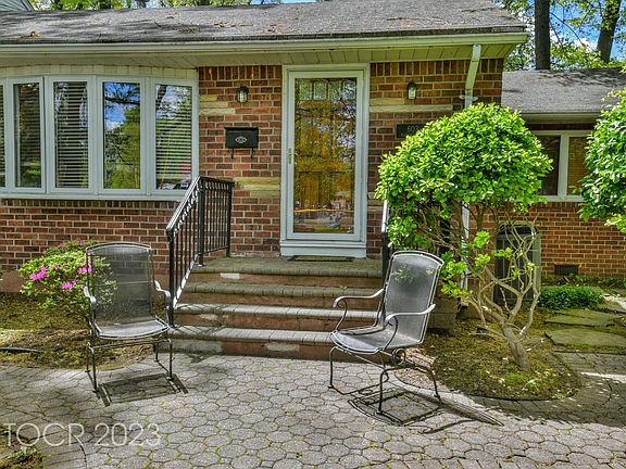 3rd image of 603 Willow St