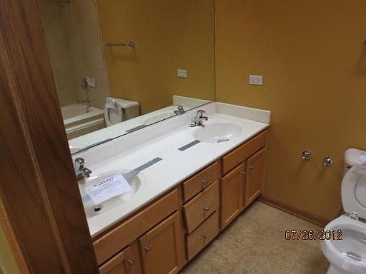 5th image of 773 E Oakwood Blvd Unit 3