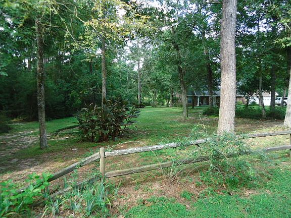 3rd image of 263 Dogwood Ln
