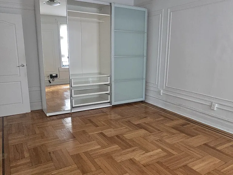 590 Parkside Ave #4DE — Photo 6