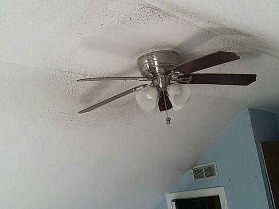 4th image of 4031 Spruce Ave