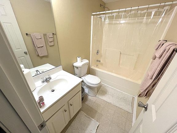 4th image of 6364 Dorsett Shoals Rd
