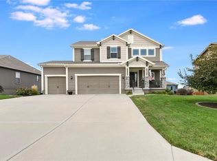 1512 SW Merryman Dr, Lees Summit, MO 64082
