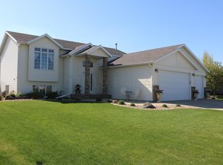 1564 1st St, West Fargo, ND 58078