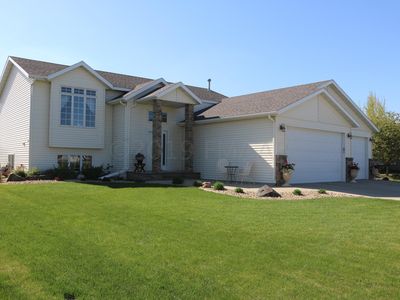 1564 1st St, West Fargo, ND, 58078