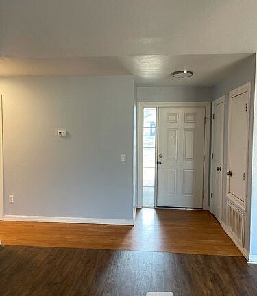 4th image of 3224 W Essex Dr