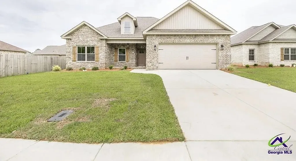 3 bed, 1676 sqft, $2,200 — Photo 3