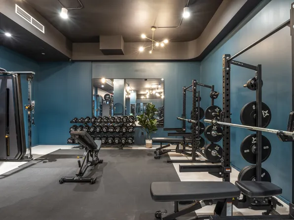 955 Sterling Place image 9 of 11