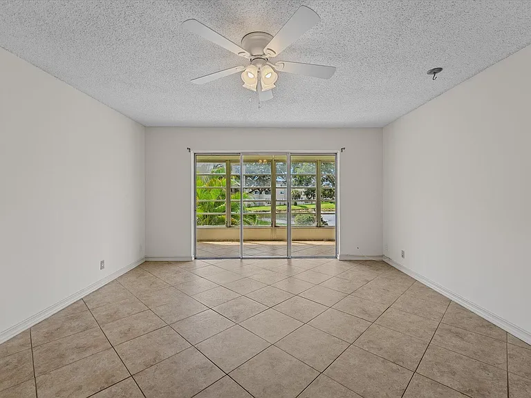 719 Lori Dr #204 — Photo 7
