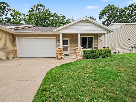 2nd image of 1239 Blue Heron Dr