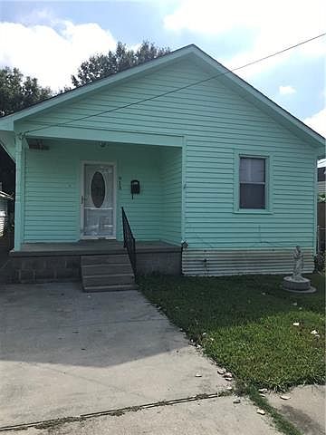 1st image of 913 West Dr
