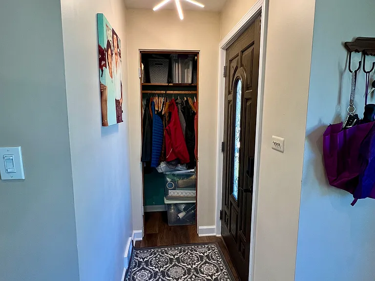 3419 S 53rd Ct — Photo 2