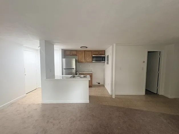 7 Meridian St #3 — Photo 7