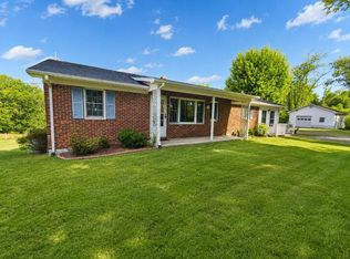115 Roseland Ln, Fries, VA 24330