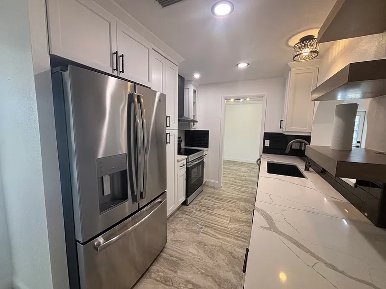 6060 Denver St NE — Photo 3