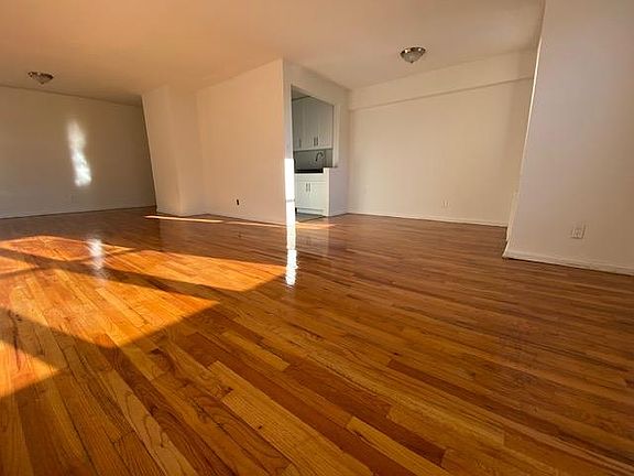 5th image of 34 Barker Ave #5