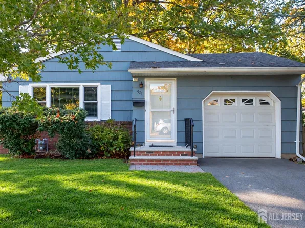 976 Maltby Ave, South Plainfield, NJ 07080