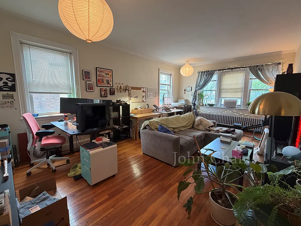 2051 Commonwealth Ave #4