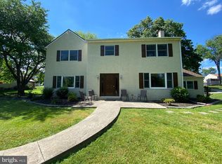 16 Walnut St, Newtown Square, PA 19073