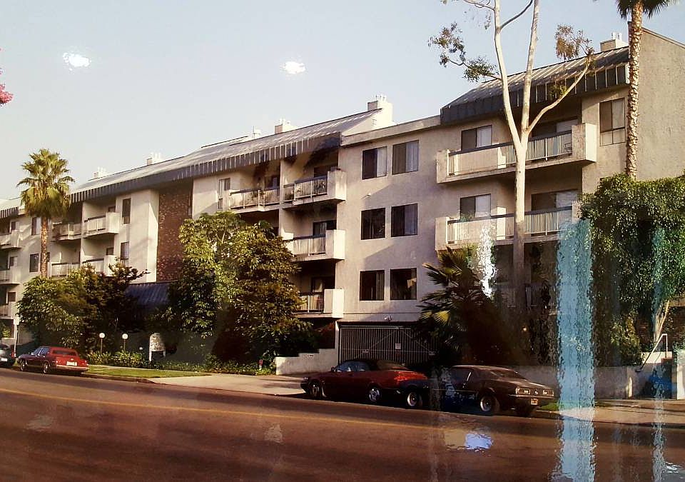 1st image of 12840 Moorpark St APT 304