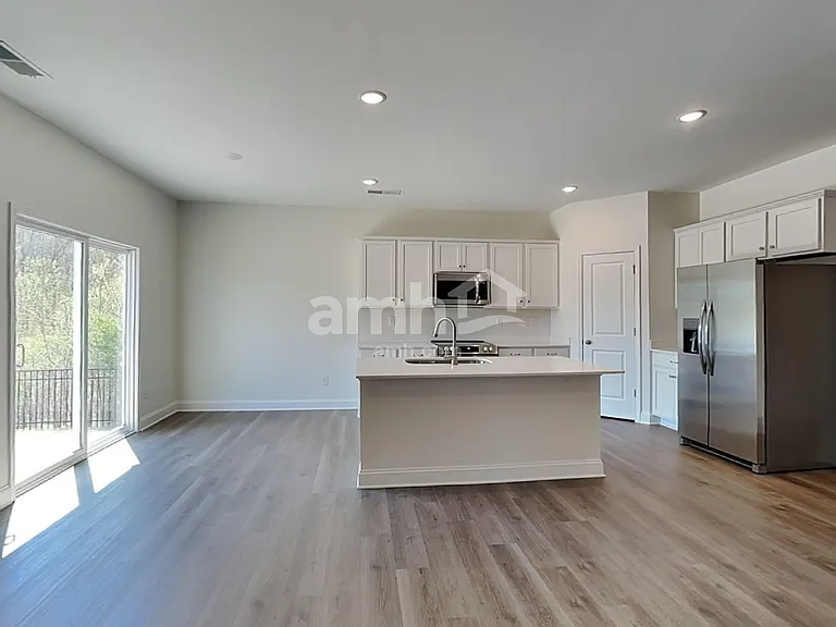 3460 Lincoln Heights Ln — Photo 3