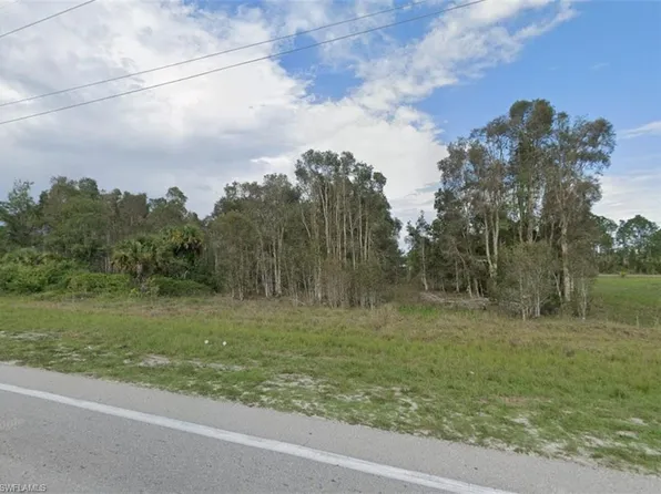 1057 Bell BLVD S, LEHIGH ACRES, FL 33974