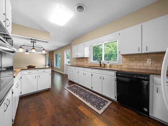 3rd image of 2333 E Fort King St