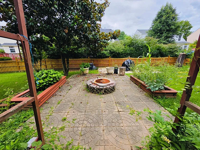 17204 Sumac Ct — Photo 43