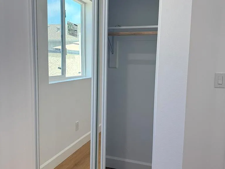 324 N J St — Photo 11