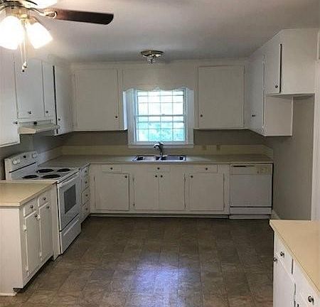 2nd image of 405 Belmont Mount Holly Rd
