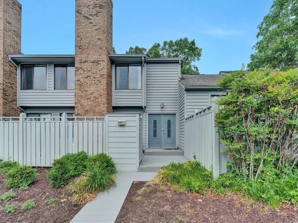 2421 S Clearing Rd, Salem, VA 24153