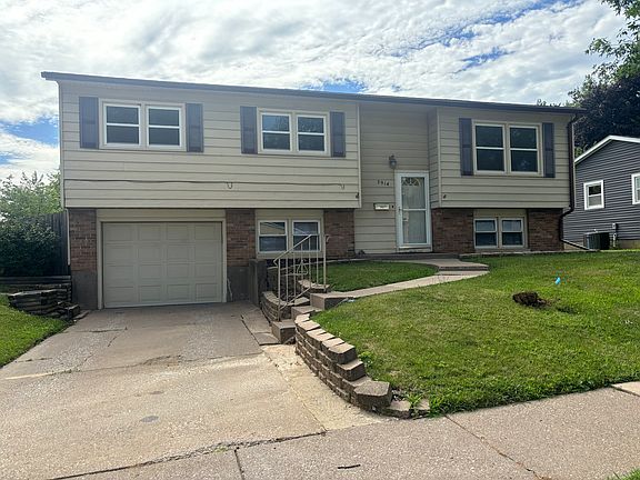 4th image of 2914 Woodland Ln