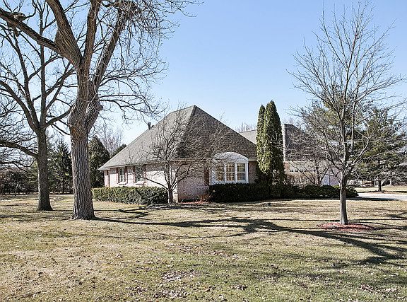 3rd image of 15655 Stately Oaks Dr