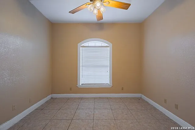 2201 Zacatecas Dr — Photo 32