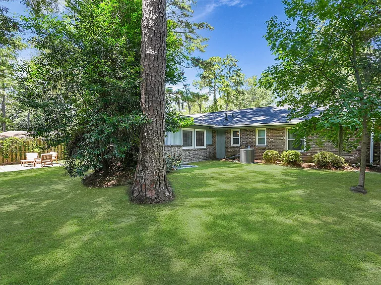 9 Hillyer Dr — Photo 51