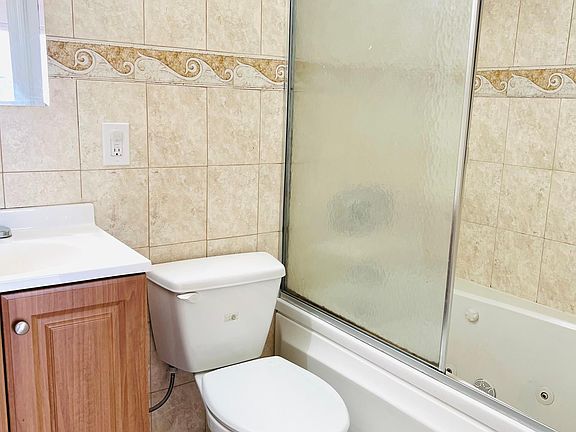 3rd image of 292 Zerega Ave Floor 2