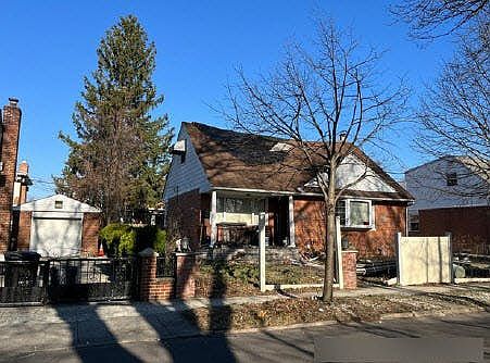 3rd image of 12142 Laurelton Pkwy