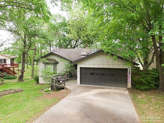 2nd image of 2 Nottingham Cir
