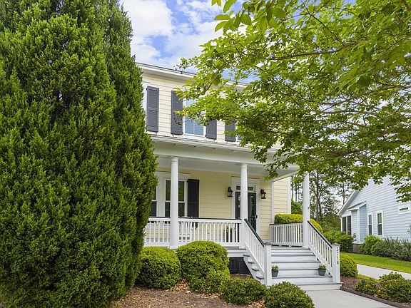 3rd image of 3716 Abercrombie Ct