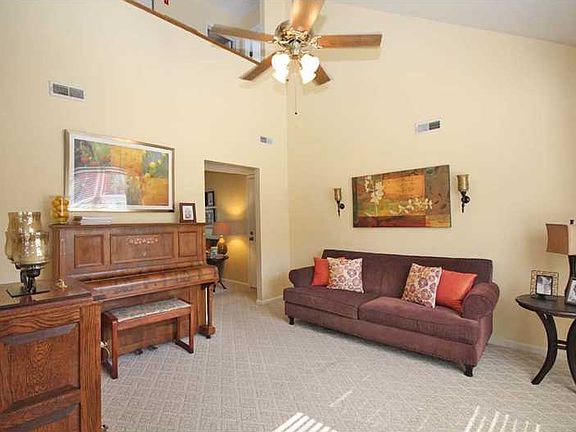 2nd image of 107 Kyle Cir