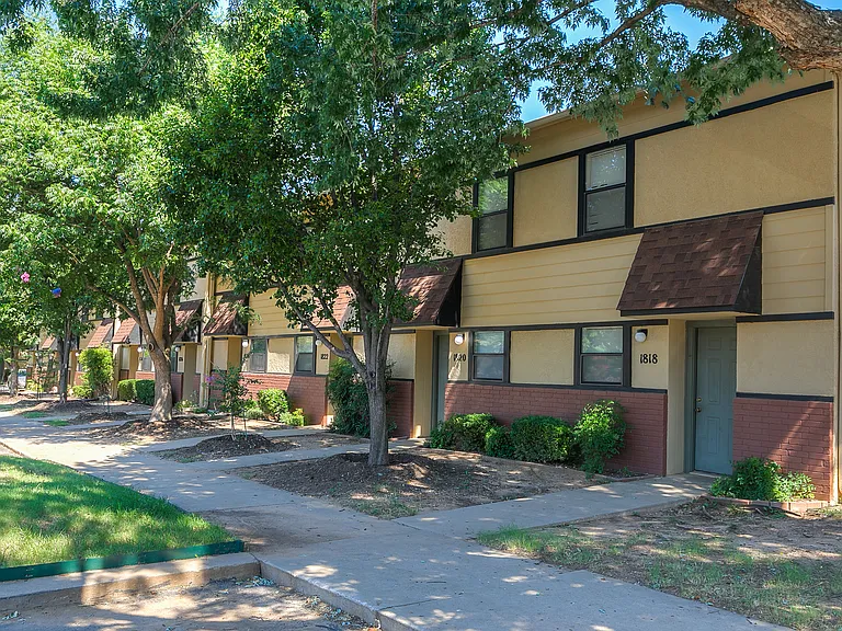 Norman Apartments — Photo 62